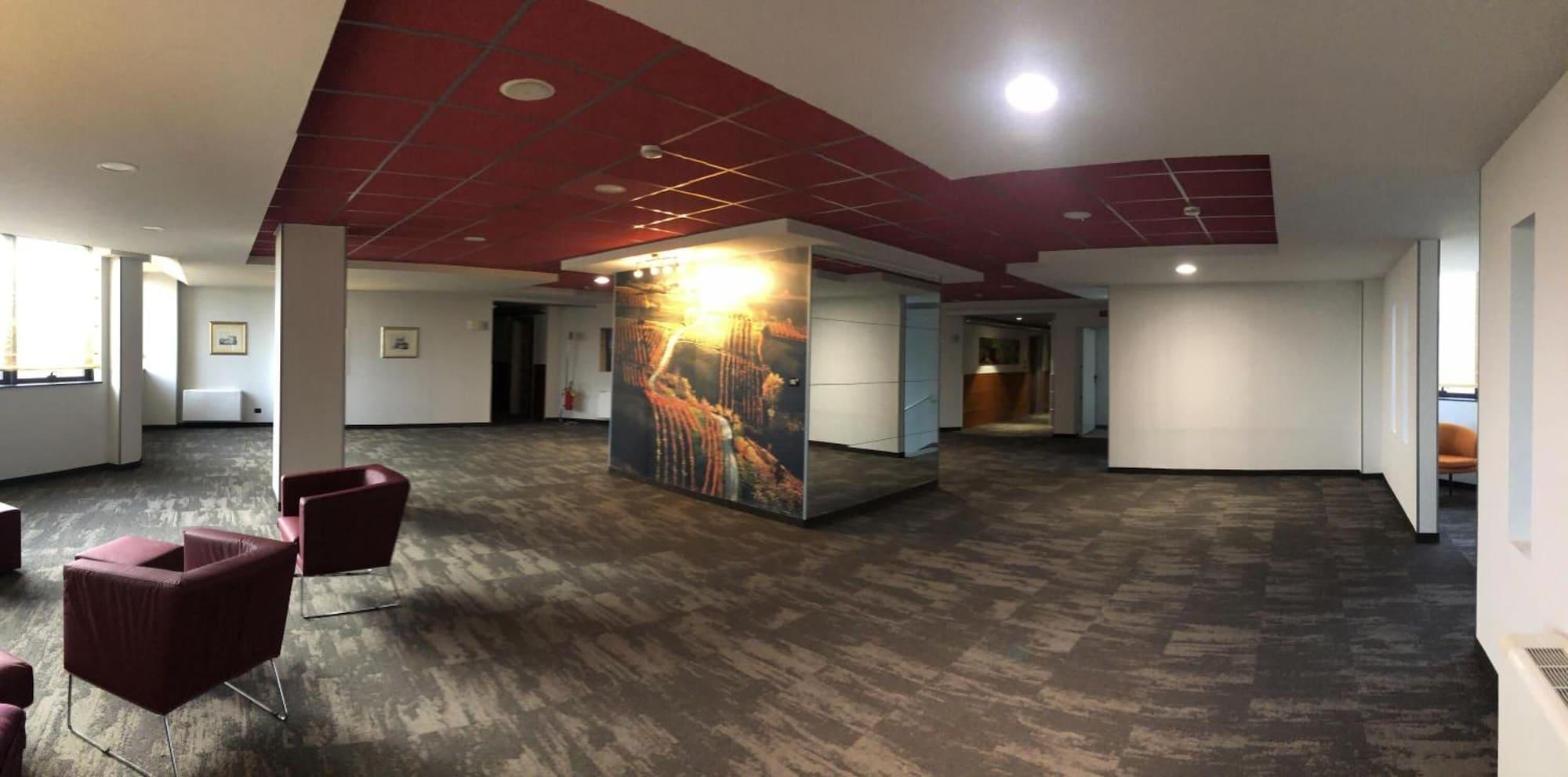 Castahotel Castagnito Exteriér fotografie